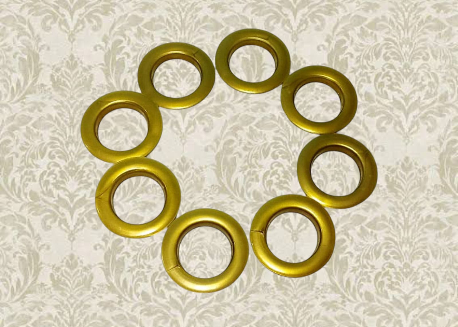 Beautiful Heavy-duty PVC Curtain Rings with Lock, Long Lasting Gold Eyelet Ring and Lock Compatible With 1 Inch Rod